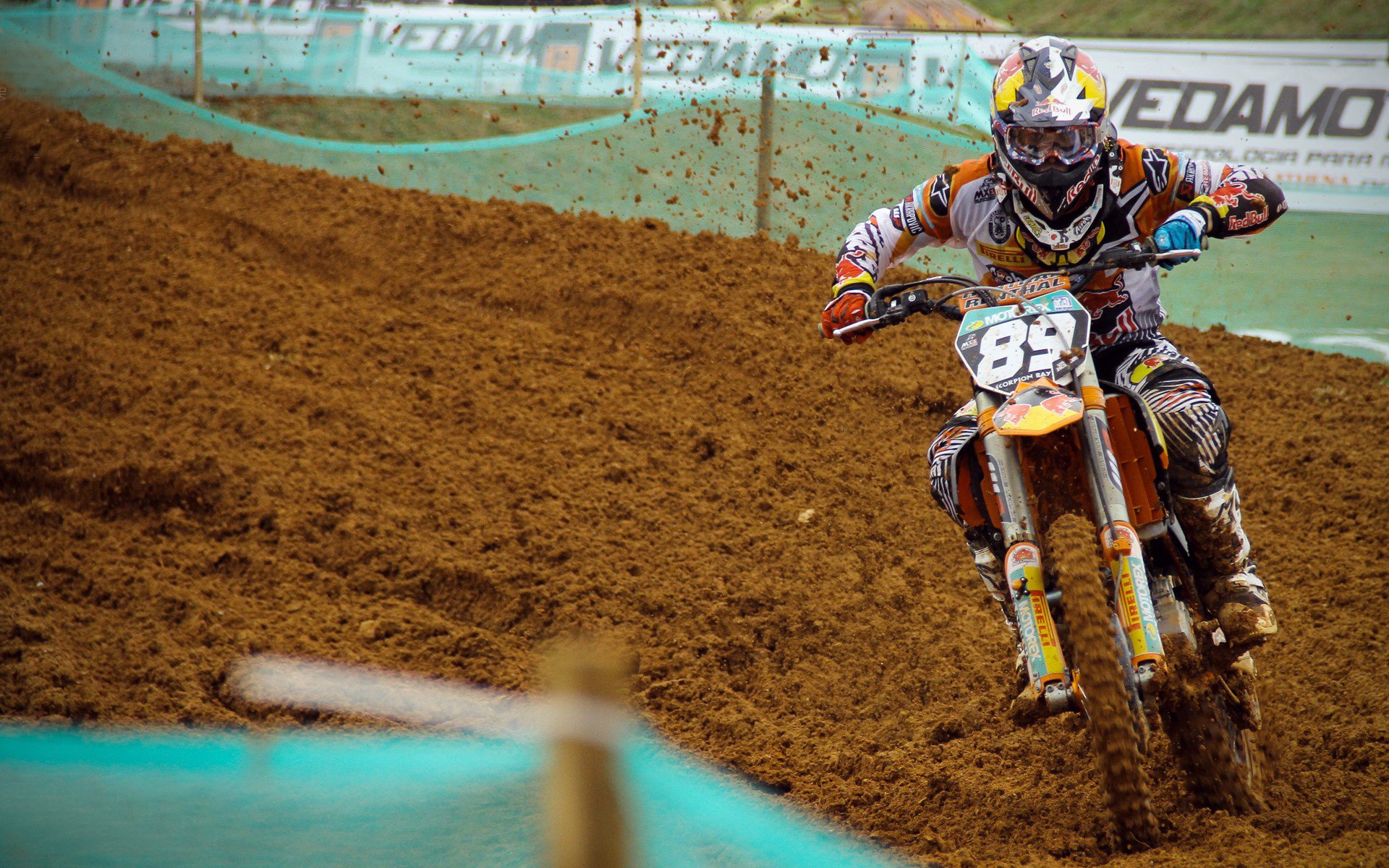 夺冠首场状态出色，老鹰观众沸腾！德布劳内重返赛场赢得满堂喝彩