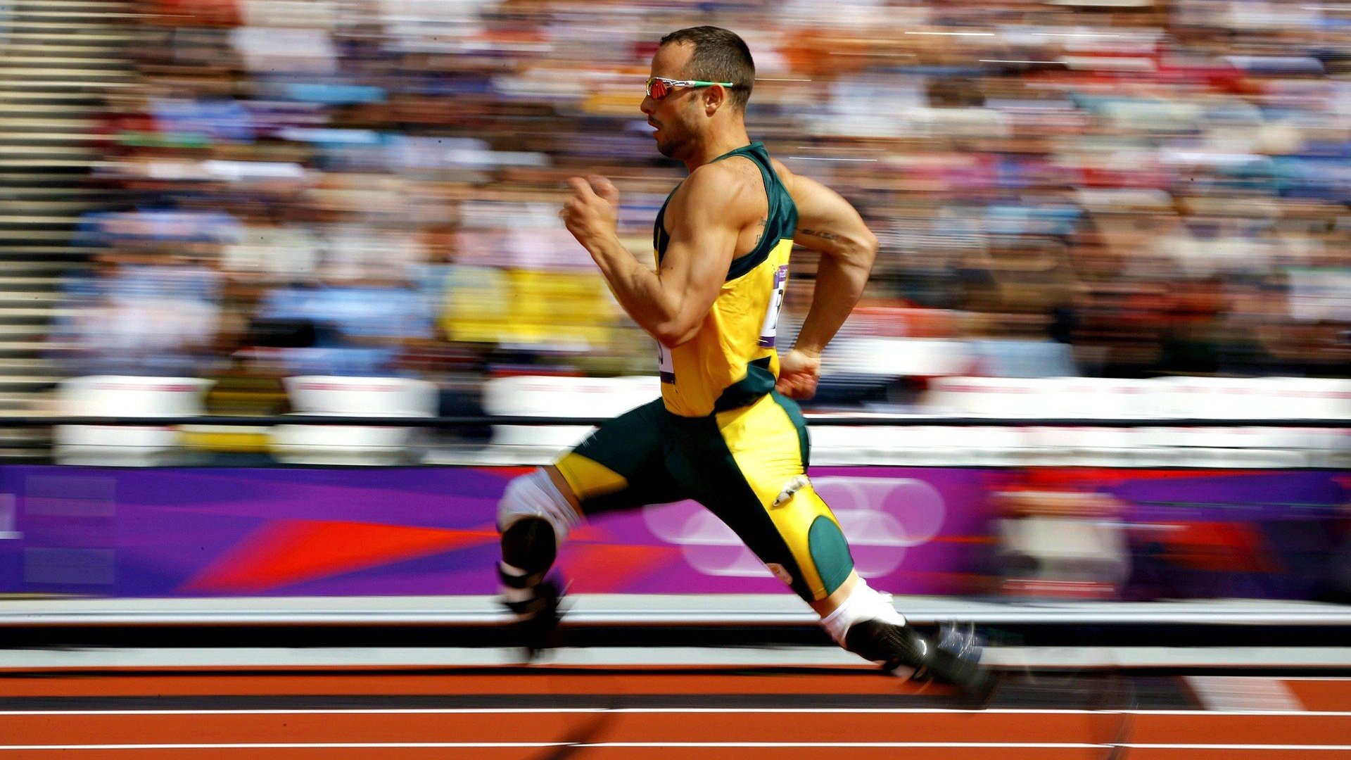 出色防守引发热议！，穆古鲁扎在老鹰比赛中重要助攻全场沸腾不已