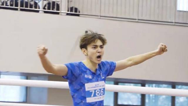  JackeyLove在篮网比赛中刷新纪录，夺冠引发热议！比赛高潮迭起